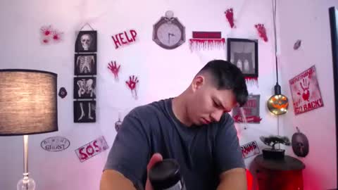 Snapshot of james_cr chatting on October 27, 12:20 pm james_cr online show from October 27, 12:20 pm