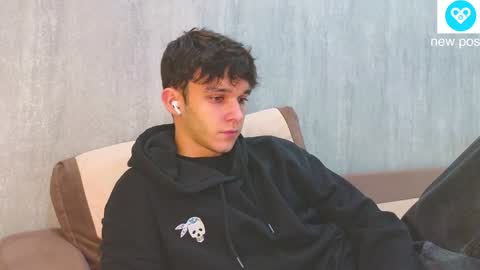 Snapshot of james_friends chatting on February 3, 8:35 pm James online show from February 3, 8:35 pm