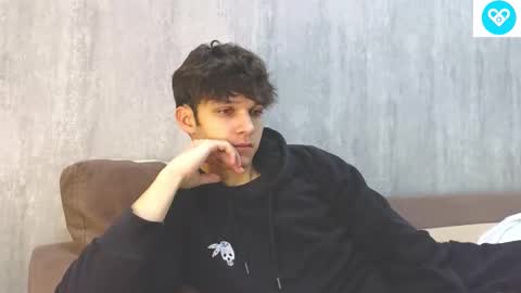 Snapshot of james_friends chatting on March 10, 8:56 pm James online show from March 10, 8:56 pm