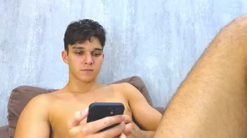 Snapshot of james_friends chatting on September 11, 8:53 pm James online show from September 11, 8:53 pm
