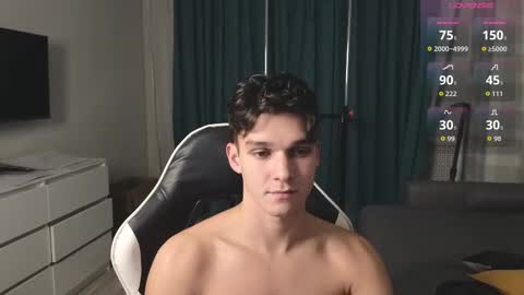 Snapshot of james_friends chatting on October 3, 8:50 pm James online show from October 3, 8:50 pm