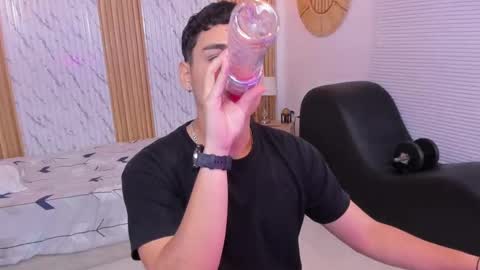 James online show from September 28, 7:52 pm