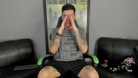 Jamesinked  online show from December 8, 8:47 pm