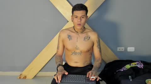 Jamesinked  online show from December 10, 10:26 pm