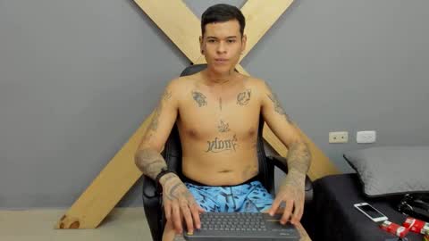 Jamesinked  online show from December 13, 3:32 pm