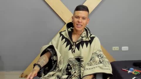 Jamesinked  online show from December 19, 5:40 pm