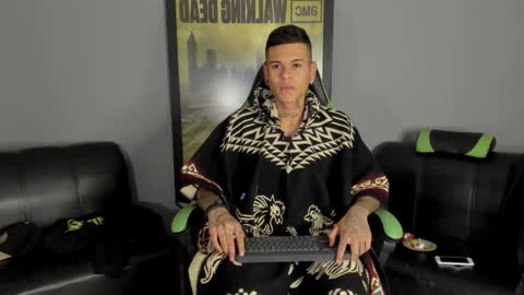 Jamesinked  online show from December 23, 1:18 am