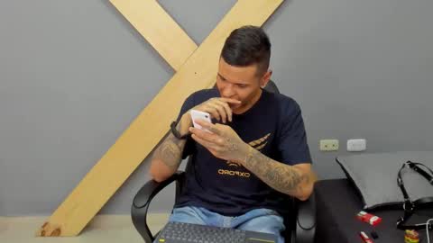 Jamesinked  online show from December 24, 9:44 pm