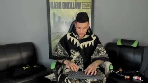 Jamesinked  online show from December 30, 7:21 pm