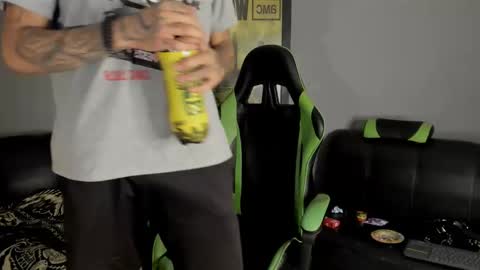 Jamesinked  online show from January 4, 2:14 am