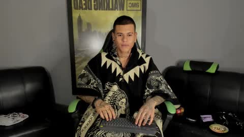 Jamesinked  online show from January 4, 5:16 am