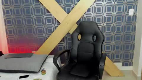 Jamesinked  online show from January 7, 2:08 pm