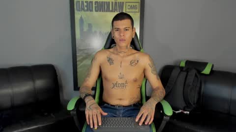 Jamesinked  online show from January 12, 4:50 pm
