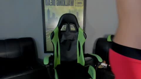 Jamesinked  online show from January 12, 7:53 pm