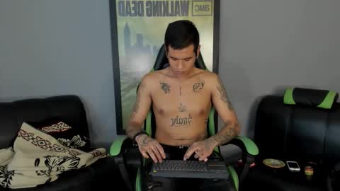Jamesinked  online show from February 17, 7:31 pm