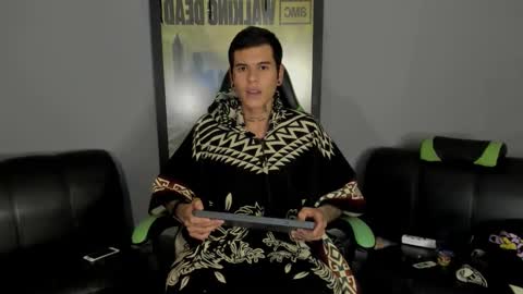 Jamesinked  online show from March 9, 3:32 am