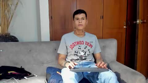 Jamesinked  online show from October 18, 2:47 am