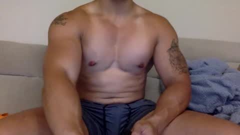 Snapshot of jamesmo820913 chatting on October 12, 1:43 pm jamesmo820913 online show from October 12, 1:43 pm