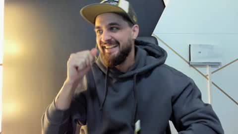 Snapshot of jamesmyersx chatting on January 7, 7:10 am JamesMyers online show from January 7, 7:10 am