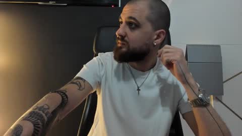 Snapshot of jamesmyersx chatting on February 15, 6:44 am JamesMyers online show from February 15, 6:44 am