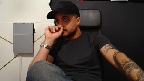 Snapshot of jamesmyersx chatting on November 5, 5:51 am JamesMyers online show from November 5, 5:51 am