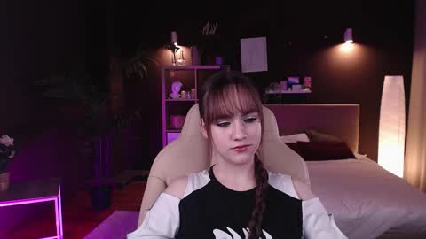 jamie_chung online show from November 4, 9:08 am