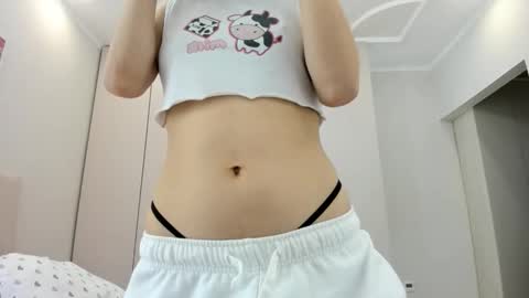 Snapshot of jamiennyam chatting on September 18, 8:11 pm jamiennyam online show from September 18, 8:11 pm