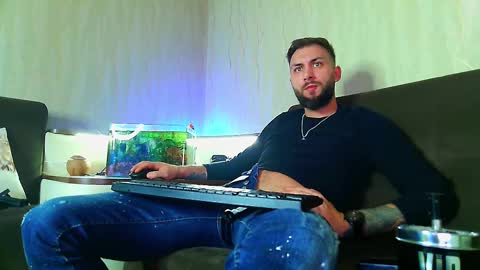 Robbie online show from March 8, 4:01 am