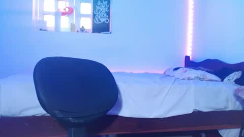 Jammes. online show from September 25, 1:37 pm