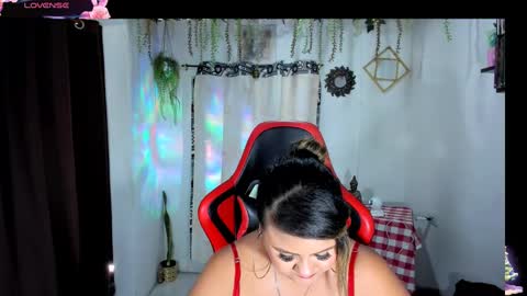 Snapshot of jan_milkhot chatting on December 30, 5:02 pm jan_milkhot online show from December 30, 5:02 pm