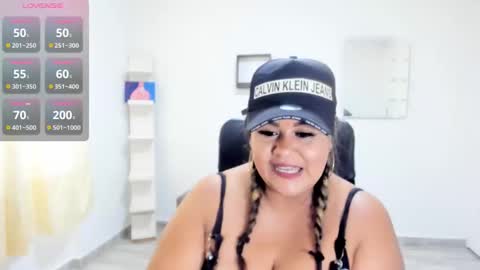 Snapshot of jan_milkhot chatting on February 20, 3:19 pm jan_milkhot online show from February 20, 3:19 pm