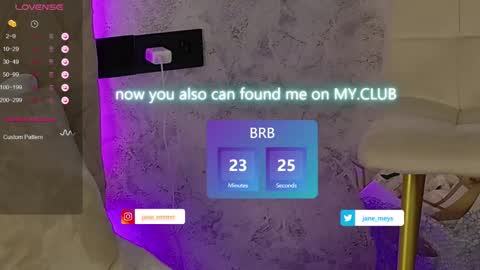 Snapshot of jane_meys chatting on January 13, 11:08 am your kitty JANE roawww online show from January 13, 11:08 am