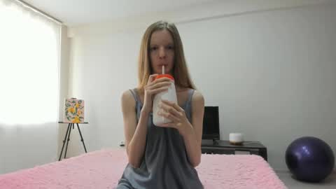 Snapshot of janelong chatting on September 19, 8:05 am JaneLong online show from September 19, 8:05 am