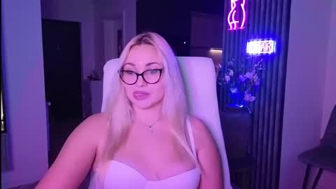 Snapshot of janemiss chatting on October 31, 9:27 pm Jane online show from October 31, 9:27 pm