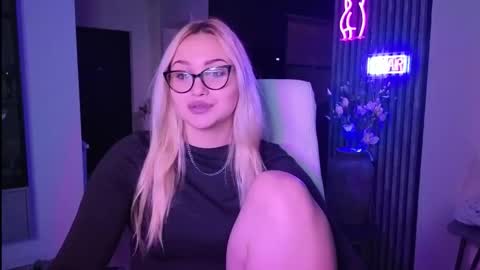 Snapshot of janemiss chatting on November 6, 5:36 pm Jane online show from November 6, 5:36 pm