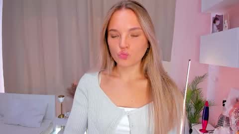 Hi Im Alice and here youll find something online show from October 2, 7:15 am