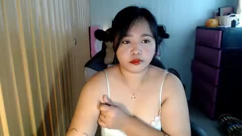 janicaslut_18 online show from April 1, 2:23 am