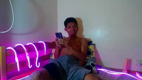 janlloyd04 online show from September 18, 6:48 am