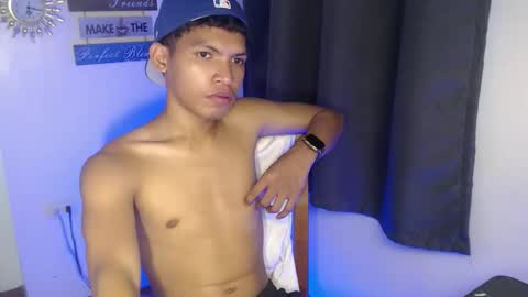 janlloyd04 online show from October 2, 7:59 am