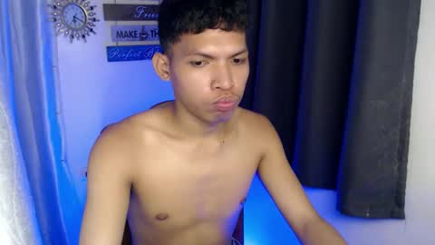 janlloyd04 online show from October 29, 8:16 am