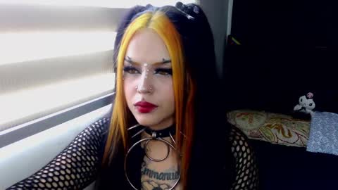 Snapshot of janna_ink chatting on February 7, 8:42 pm online show from February 7, 8:42 pm