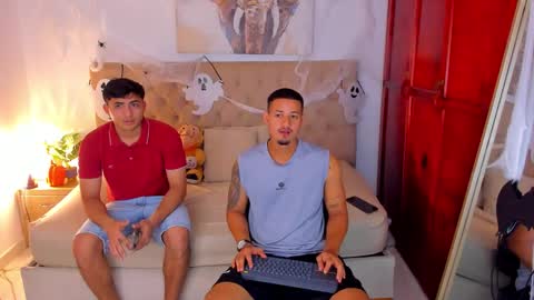 janomar01 online show from November 1, 6:43 pm