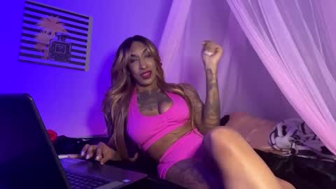 Snapshot of januaryvice chatting on November 17, 12:55 pm JanuaryVice online show from November 17, 12:55 pm