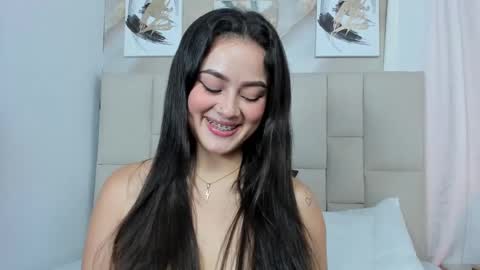 Jaslyn online show from February 6, 7:40 pm