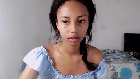 Snapshot of jasmin_brunette_ chatting on November 22, 11:20 am Jasmin online show from November 22, 11:20 am