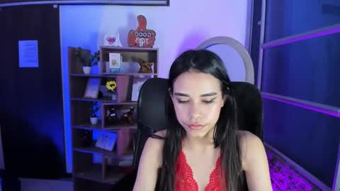 Snapshot of jasmin_skinny chatting on December 5, 3:48 am jasmin_skinny online show from December 5, 3:48 am