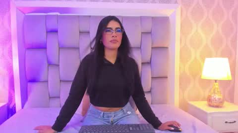 Snapshot of jasmine55__ chatting on September 15, 7:47 pm Jasmine online show from September 15, 7:47 pm