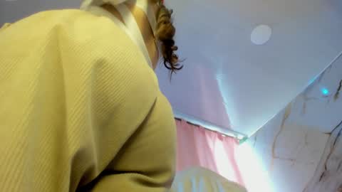 Snapshot of jasmine_hyper_1 chatting on December 12, 2:33 pm Jas online show from December 12, 2:33 pm