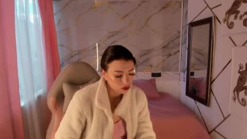 Snapshot of jasmine_hyper_1 chatting on December 19, 2:13 pm Jas online show from December 19, 2:13 pm