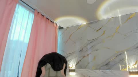 Snapshot of jasmine_hyper_1 chatting on December 20, 9:06 pm Jas online show from December 20, 9:06 pm